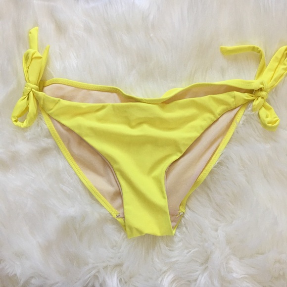 Cotton On yellow bikini bottom - Picture 3 of 5